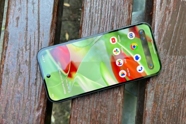 Google Pixel 9: Display-ul doboară recorduri prin luminozitatea livrată, clasare pe podium chiar după liderul Pixel 9 Pro XL