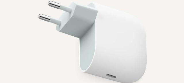 Accesorii pentru noul Pixel 9: Încărcătorul „Google 45W USB-C Power Charger” disponibil la precomandă pe eMAG