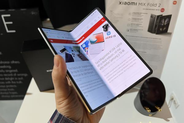 Xiaomi Mix Fold 2 Hands On Review: cel mai subţire şi uşor telefon pliabil e doar o încordare de muşchi de la Xiaomi