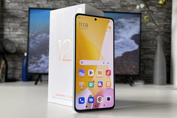 Xiaomi 12 Lite: Display cu nimic mai prejos decât cele de pe Xiaomi 12