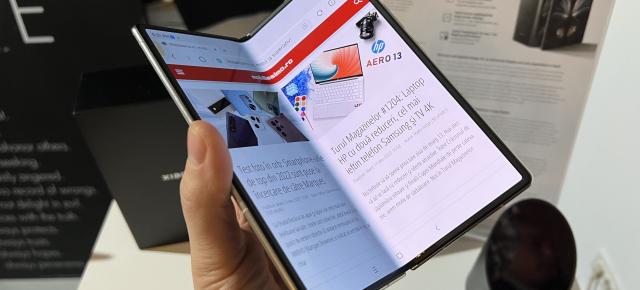 Xiaomi Mix Fold 2 Hands On Review: cel mai subţire şi uşor telefon pliabil e doar o încordare de muşchi de la Xiaomi