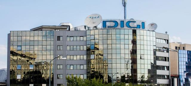 DIGI le oferă abonaţilor cadou 100 GB trafic de date, fără costuri în plus