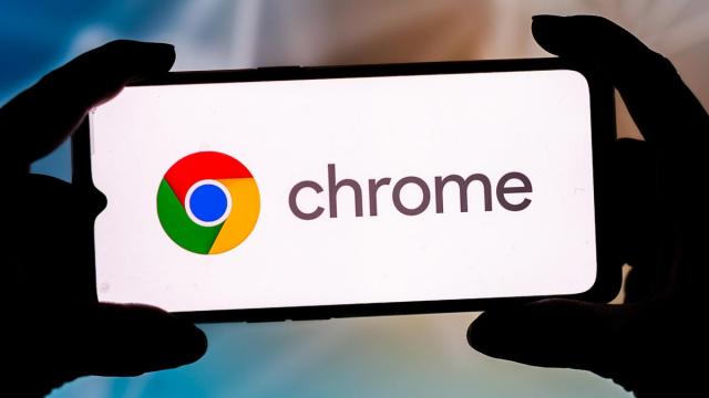 <b>Google aduce în browser-ul Chrome de pe Android un tool prin care urmărești evoluția reducerilor; Primești și notificări</b>Dacă pe desktop există soluții precum extensii Chrome prin care poți urmări evoluția prețurilor pentru produsele care te interesează, pe telefon nu știam să existe ceva similar, cel puțin nu până acum. Astăzi aflăm că Google a lansat
