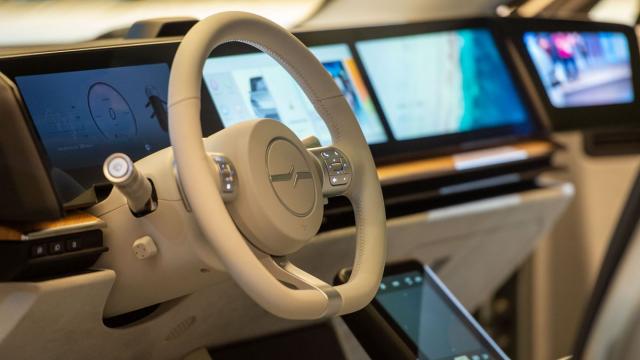 <b>CES 2023: Sony Honda Mobility lansează primul său vehicul electric cu tehnologie de conducere autonomă de nivel 3; Ar putea veni cu infotainment Play Station!</b>Sony Honda Mobility va face un anunț major la Consumer Electronics Show (CES) din Las Vegas pe 4 ianuarie, potrivit unei confirmări de către cele două companii. Sony Honda Mobility va fi prezentă la conferința de presă CES, care este programată să aibă..