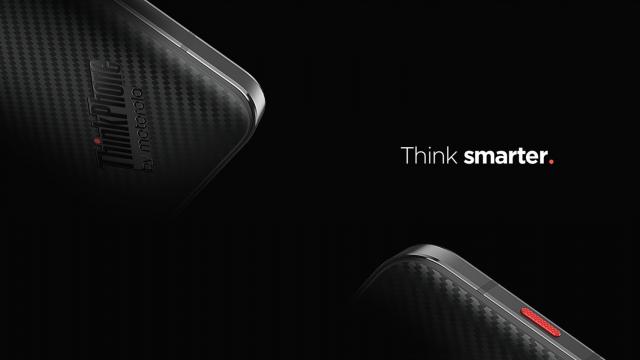 <b>Smartphone-ul Motorola ThinkPhone primește un teaser oficial; Va fi prezentat curând, în cadrul CES 2023</b>Între 5-8 ianuarie are loc CES 2023, evenimentul în cadrul căruia o mulțime de producători vor prezenta noi produse hardware și software. Unul dintre aceștia e Motorola, care pregătește un smartphone special, orientat spre business. Informații