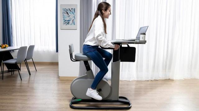 <b>CES 2023: Acer a lansat bicicleta-birou, care îţi încarcă telefonul cu energie cinetică - eKinect</b>Ideea de "standing desk", birou la care poţi sta în picioare în vreme ce lucrezi s-a popularizat prin seriale ca "Billions" sau "Silicon Valley". Acum trecem la nivelul următor, iar scaunul pe care stai la birou e înlocuit... de o bicicletă
