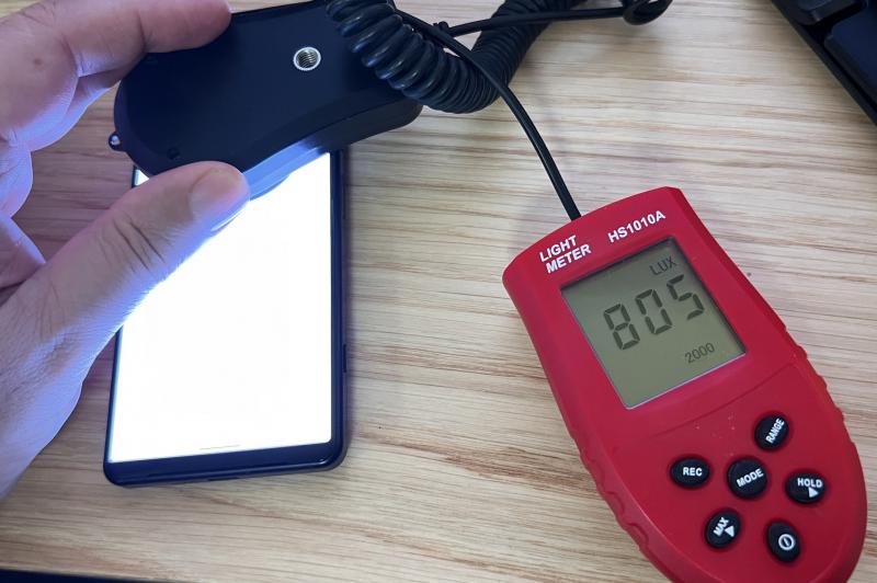 Luminozitate display Sony Xperia 5 IV și ecranul văzut la microscop: Sony-Xperia-5-IV_168.jpg