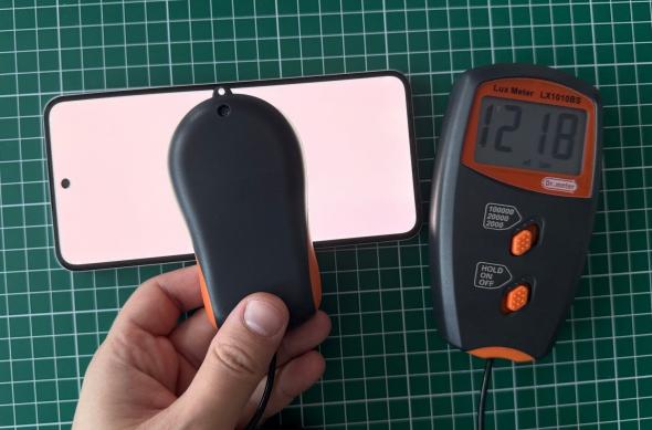 Nothing Phone (3a) Lite - Test ecran: Photo 22.11.2025, 12 45 07.jpg