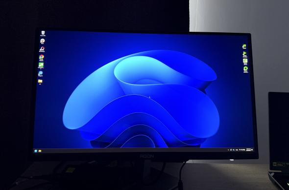 AOC Agon Pro AG276QZD2 - Display QD-OLED: Photo 08.12.2025, 10 17 48.jpg