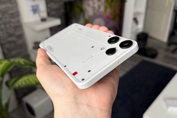 Nothing Phone (3a) Lite review detaliat în limba română (evaluare Mobilissimo)