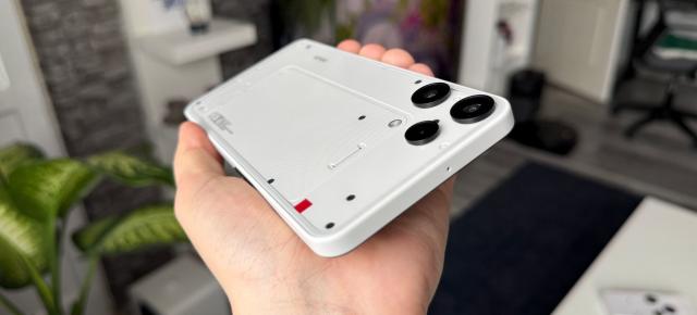 Nothing Phone (3a) Lite review detaliat în limba română (evaluare Mobilissimo)
