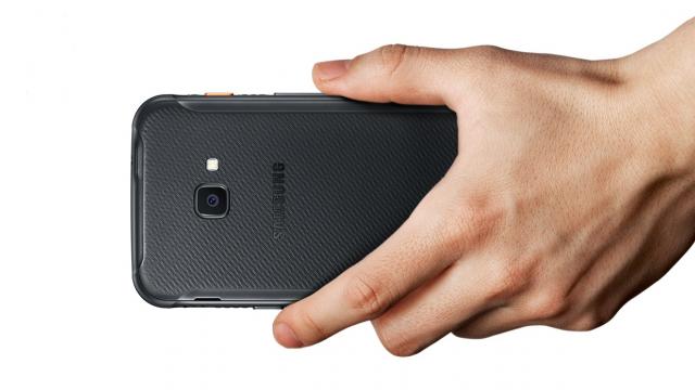 <b>Samsung Galaxy Xcover 5 apare în GeekBench, cu procesor Exynos 850 la bord şi Android 11</b>Samsung a lansat deja telefoanele sale flagship din 2021 şi acum ne pregătim să vedem şi modele noi Galaxy A. În planurile de viitor ale companiei sud coreene se află totuşi şi un telefon robust nou, Galaxy Xcover 5