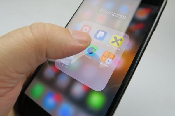 iPhone 7 Plus: OS, UI, aplicaţii pe bază de iOS 10, cu iMessage şi noutăţile sale ca vedetă