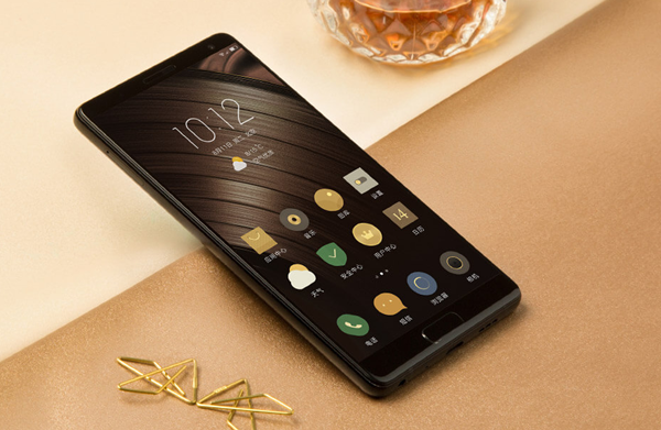 Lenovo ZUK Edge este anunțat oficial; rulează Android Nougat și vine la pachet cu procesorul Snapdragon 821