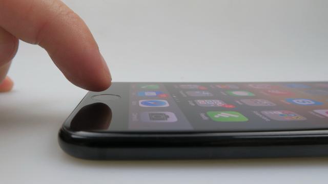 <b>iPhone 7 Plus: Benchmark-urile au un nou rege în 2016</b>Apple are întotdeauna grijă să lanseze telefoane dominante la capitolul performanta şi cred că în ultimii 4 ani să zicem, toate modelele iPhone au dominat în benchmark-urile de final de an. Nu se abate de la regulă nici iPhone 7 Plus, care reuşeşte să..