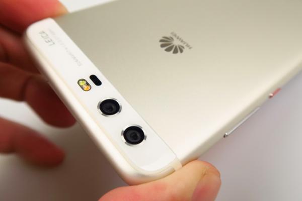 Huawei P10 (dual-SIM) începe să primească EMUI 9 + Android Pie la nivel global; Actualizarea se face treptat