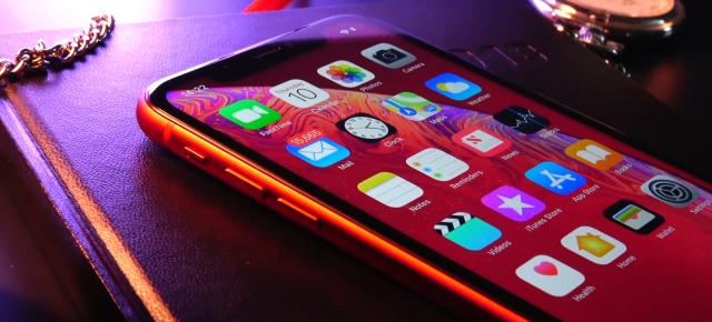 Apple iPhone XR Review