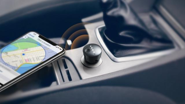 <b>CES 2019: Anker Roav Bolt este un încărcător auto smart ce aduce Google Assistant în mașina ta</b>Dacă în urmă cu doar câteva zile aflam faptul că Google Assistant va fi în curând prezent pe 1 miliard de device-uri la nivel global, iată că acum descoperim un nou segment de produse în care asistentul vocal va fi inclus - cel al gadget-urilor