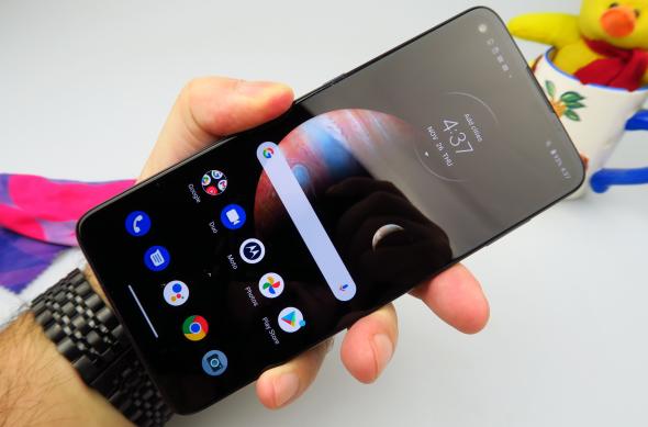 Motorola Moto G9 Plus - Galerie foto Mobilissimo.ro: Motorola-Moto-G9-Plus_070.JPG