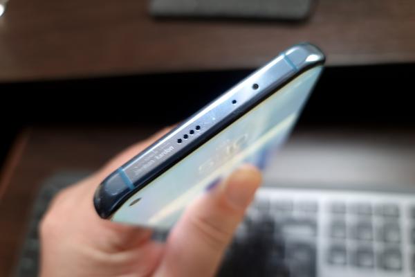 Xiaomi Mi 11: Acustică stereo pe bază de Harman Kardon