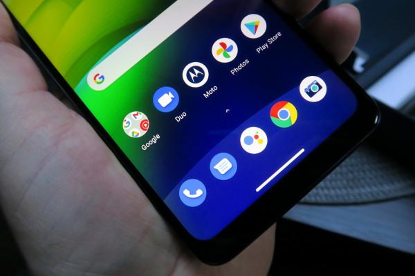 Motorola Moto G9 Power: OS, UI, aplicaţii stock + câteva mici tuşe de personalitate Moto