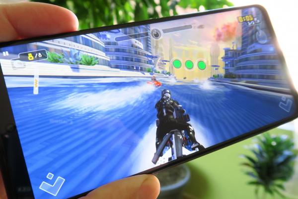 Xiaomi Mi 10T Lite: Benchmark-uri deloc departe de telefoanele cu Snapdragon 765G