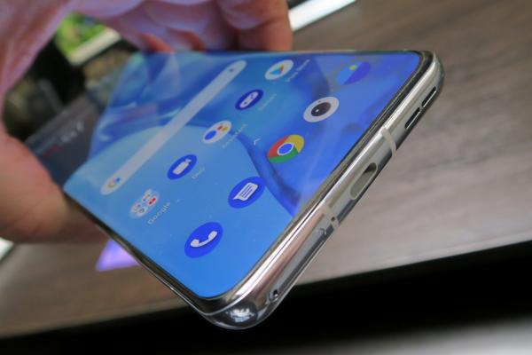 OnePlus 9 Pro: Acustica e cum am lăsat-o pe OnePlus 8, excelentă