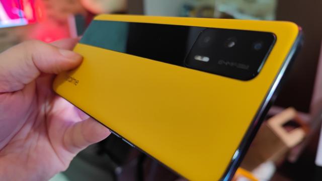 <b>Mobicast #358: Dezbatere "Telefonului anului 2021 după 6 luni", gafe Apple şi OnePlus, am testat un tablou IKEA, finala EURO 2020</b>S-a mai dus o săptămână şi a venit şi momentul unui nou podcast despre tehnologie, clasicul nostru Mobicast. Acest videocast a ajuns la episodul #358 şi facem treaba asta din ianuarie 2014. Poate cel mai longeviv podcast 