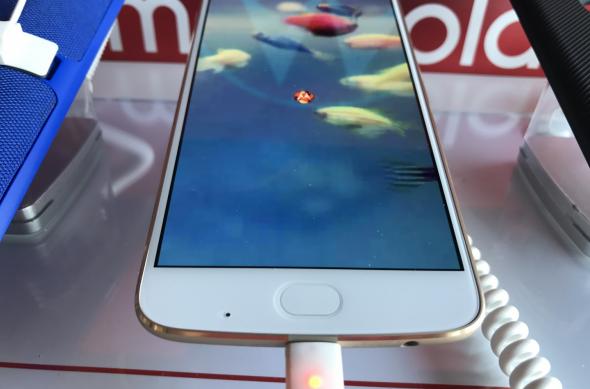 Motorola Moto Z2 Play - Fotografii Hands-On de la evenimente: Lansare-Motorola-Moto-Z2-Play-in-Romania_003.jpg