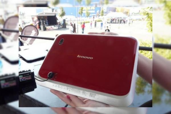 Lenovo IdeaPad K1 Într-o experiență hands-on de la Lenovo Do Tour 2011 (Video)