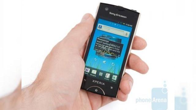 <b>Sony Ericsson Xperia Ray Într-un prim preview (Video)</b>Anunțat cu doar câteva zile în urmă, telefonul Sony Ericsson Xperia Ray primește deja un preview detaliat mulțumită celor de la Phone Arena. Handsetul a debutat la CommunicAsia 2011, eveniment în cadrul căruia am văzut pentru prima oară cum...