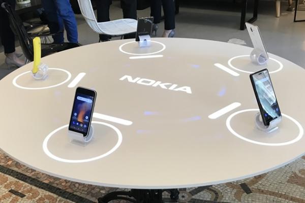 HMD Global lansează în România cele 5 telefoane Nokia de la MWC 2018; Iată preţurile oficiale pentru Nokia 8 Sirocco, Nokia 6.1 şi "Banana Phone"