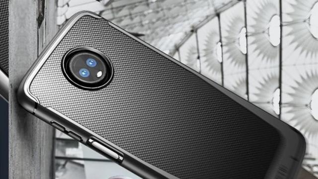 <b>Motorola Moto Z3 Play apare în noi randări cu scanner de amprente integrat lateral: imagini de la producători de huse</b>Vedem astăzi și noi randări pentru smartphone-ul Motorola Moto Z3 Play, imagini ce sosesc din partea unui producător de huse ce face o treabă foarte bună în a prezenta design-ul aproape final adoptat de către viitorul telefon modular