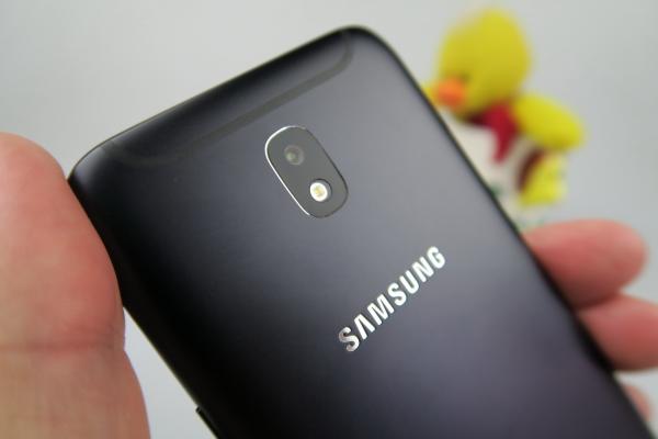 Samsung Galaxy J5 (2017): Design mult mai arătos decât al predecesorului, provoacă şi un Galaxy A la duel