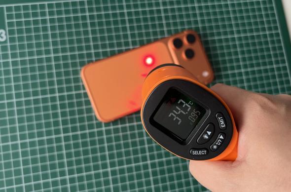 Apple iPhone 17 Pro Max - Test temperatură: Temp benchmark (3).jpg