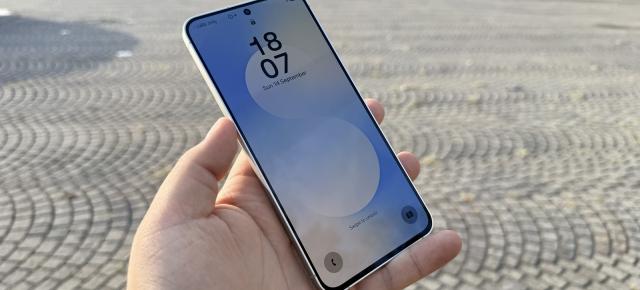 Samsung Galaxy S25 FE: Scoruri familiare în benchmark-uri, cu ceva throttling