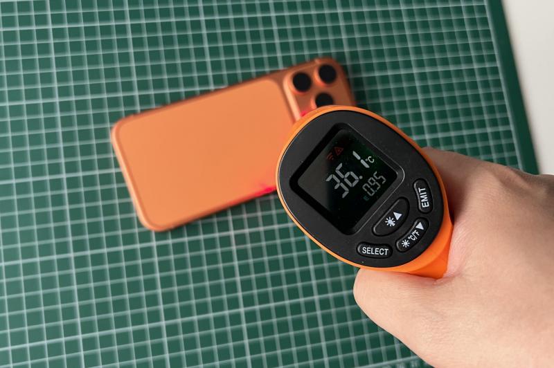 Apple iPhone 17 Pro Max - Test temperatură: Temp benchmark (2).jpg