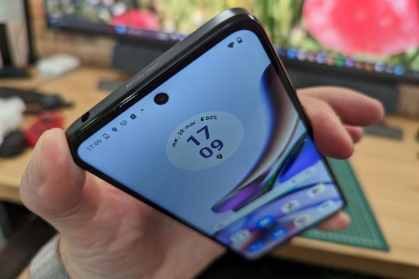 Motorola Moto G13: Display HD+, mare și cu rată de refresh de 90Hz, dar oare suficient de luminos?
