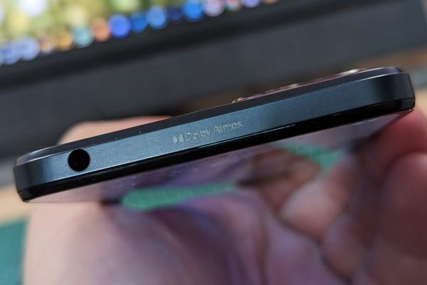 Motorola Moto G13: Acustică stereo echilibrată, opțiuni Dolby Atmos, jack audio