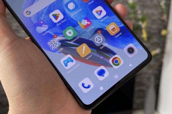 Redmi Note 12 Pro 5G: OS, UI și aplicații familiare din MIUI, cu Android 12 din fabrică