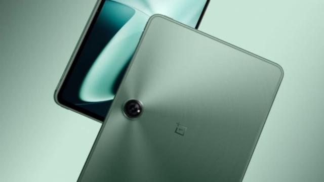 <b>OnePlus Pad va sosi la precomandă global din data de 28 aprilie, tabletă cu ecran 144Hz de 11.6 inch</b>Pe data de 4 februarie cei de la OnePlus și-au anunțat prima tabletă din portofoliu numită OnePlus Pad, model lansat și pe piața globală recent și pe care noi l-am văzut la Mobile World Congress 2023 acolo unde i-am realizat și un hands-on