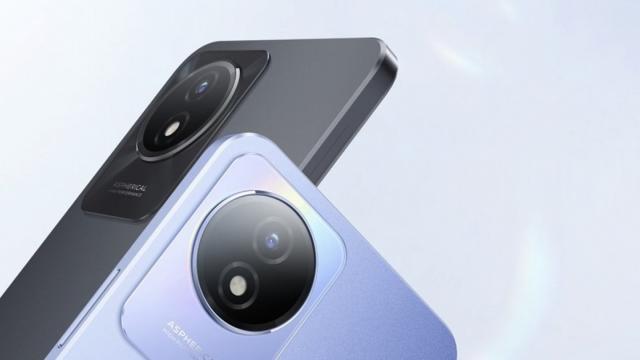 <b>vivo Y11 (2023) e acum oficial; Smartphone accesibil cu display de 6.51 inch, baterie de 5000 mAh, procesor Helio P35</b>vivo a lansat mai multe modele sub numele de Y11 de-a lungul timpului. Primul sosea în 2014 și aducea un display de 4 inch LCD, cameră principală de 5 MP și o baterie de doar 1700 mAh. Spre finalul lui 2019 sosea o altă variantă cu design model