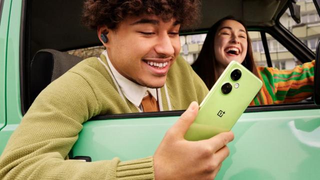 <b>Preț și disponibilitate OnePlus Nord CE 3 Lite în România</b>La final de săptămână poposește pe plan local un nou smartphone la vânzare pe piața din România și este vorba despre OnePlus Nord CE 3 Lite, model din categoria mid-range, după cum indică și numele său. Este un telefon proaspăt 