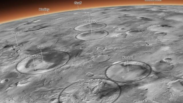 <b>O hartă digitală a planetei Marte îţi permite să navighezi printre cratere şi vulcani</b>NASA a pus la dispoziţie publicului şi oamenilor de ştiinţă o modalitate de a naviga printre cratere şi vulcani de pe planeta Marte. Asta se întâmplă cu ajutorul unei hărţi digitale a Planetei Roşii, generată folosind date de la NASA Mars