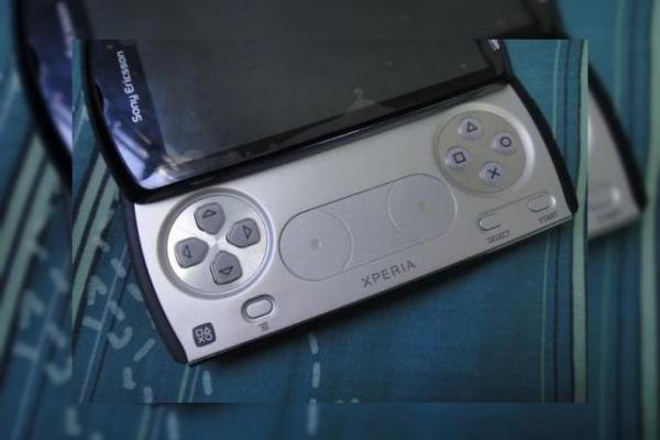 Sony PSP Phone este acum branduit XPERIA și PlayStation