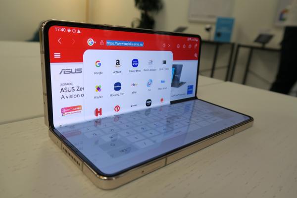 Samsung Galaxy Z Fold4 - Fotografii Hands-On de la evenimente