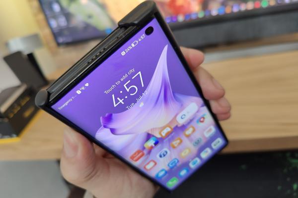Huawei Mate Xs 2: Hardware tunat cu şublerul faţă de predecesor, cu limitările impuse
