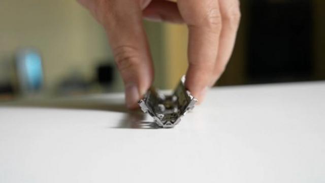 <b>OnePlus Fold, primul pliabil OnePlus primește teasere de la CEO-ul Pete Lau</b>A fost o săptămână de foc pentru pliabile, între lansarea lui Galaxy Z Fold 4 şi Z Flip 4 şi cea a lui Moto RAZR 2022. Nici OPPO nu stă degeaba, înregistrând recent două pliabile, iar surata sa OnePlus oferă teasere pentru primul său terminal 