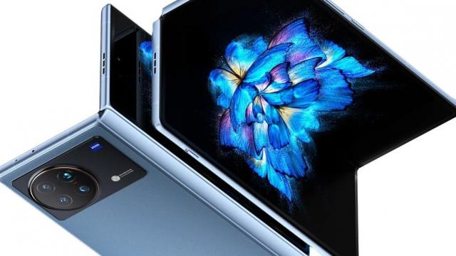 <b>vivo va lansa telefonul pliabil X Fold S în septembrie; Flagship-ul X90 vine la final de an</b>vivo continuă să rămână ocupată, compania pregătind nu mai puţin de 3 lansări de telefoane pentru restul anului 2022. Printre ele se numără şi un pliabil cunoscut drept vivo X Fold S, care va sosi în septembrie, conform zvonacului