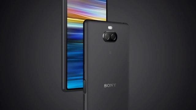 <b>Sony vrea să reducă la jumătate forța de muncă din zona smartphone până în 2020, cu scopul de a diminua costurile și obține profit</b>După vestea din această dimineață cu privire la fuziunea departamentelor TV, Audio, Camera și Mobile într-unul singur numit "Electronics Products and Solutions", iată că Sony mai dezvăluie ceva de interes public. Aflăm astfel faptul că 